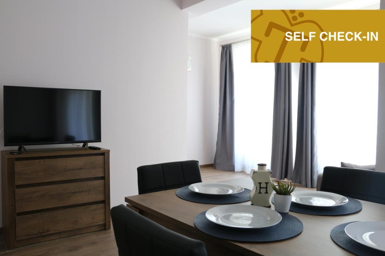 Apartments Moravska 24 كارلوفي فاري المظهر الخارجي الصورة