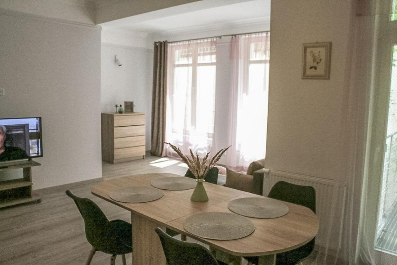 Apartments Moravska 24 كارلوفي فاري المظهر الخارجي الصورة