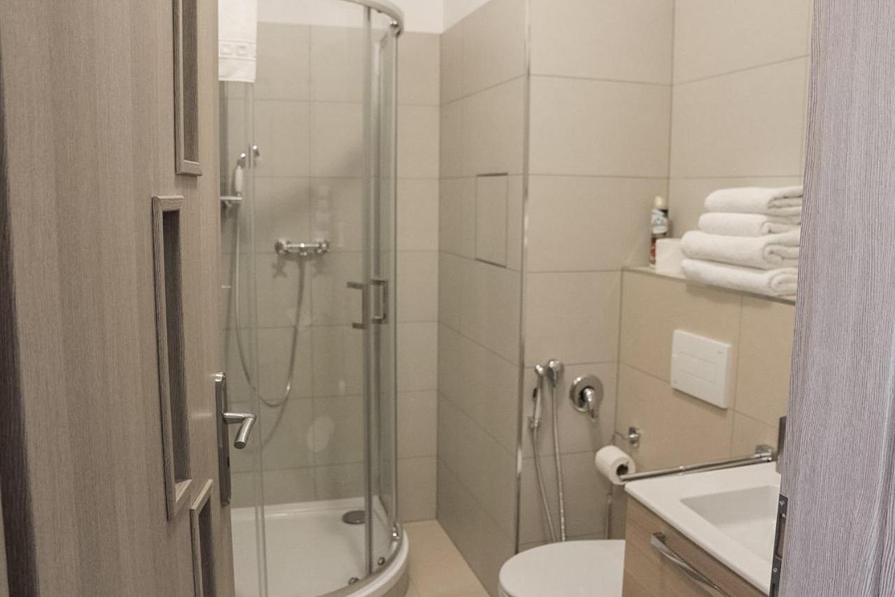 Apartments Moravska 24 كارلوفي فاري المظهر الخارجي الصورة