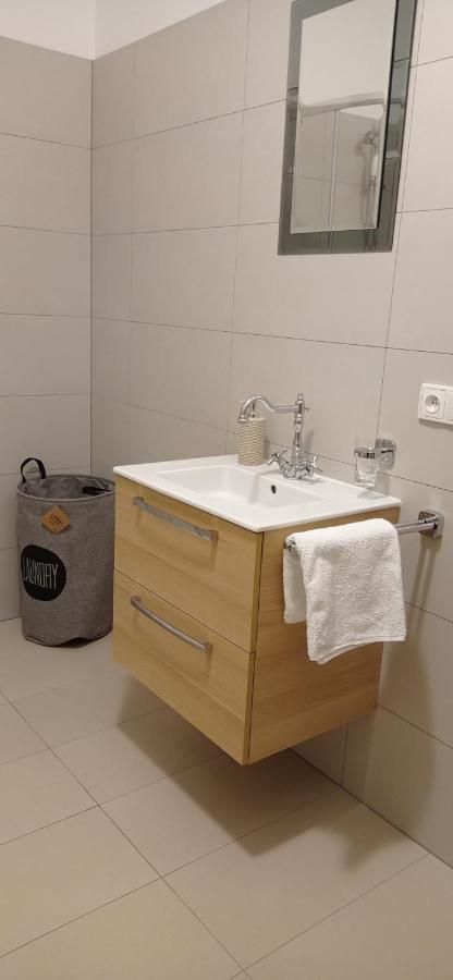 Apartments Moravska 24 كارلوفي فاري المظهر الخارجي الصورة