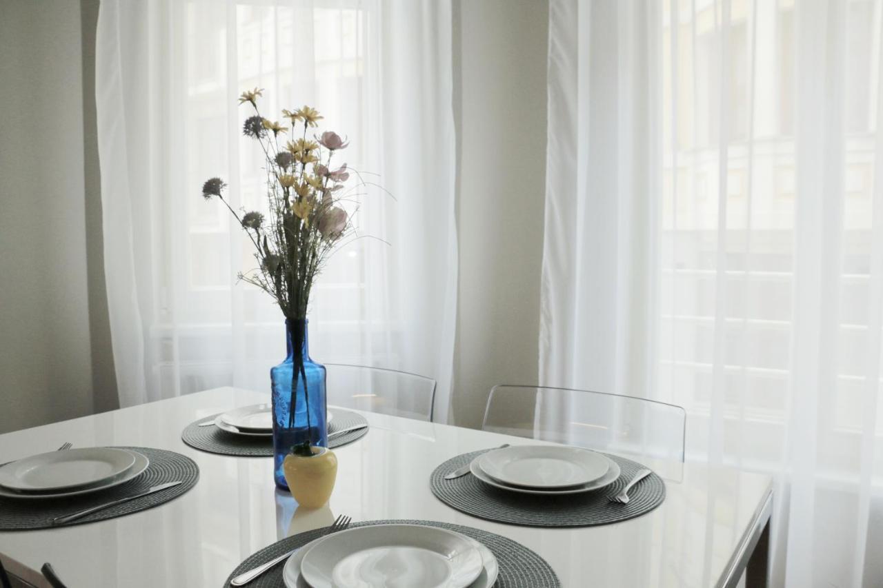 Apartments Moravska 24 كارلوفي فاري المظهر الخارجي الصورة